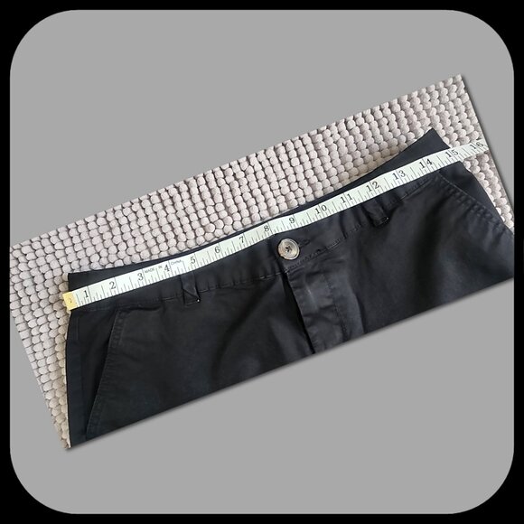 SEARS || Stretch Cotton Cuffed Shorts (SIZE 4) - Picture 5 of 6